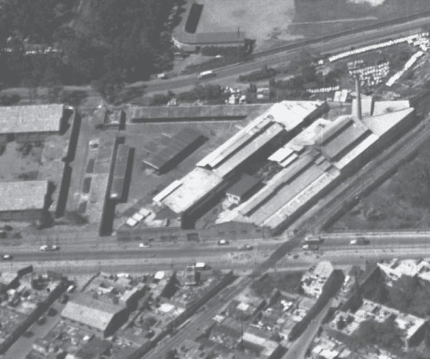 L&rsquo;ancienne usine nationale de verre réapparaît sous la foire de Chapultepec, jacquin couvreur